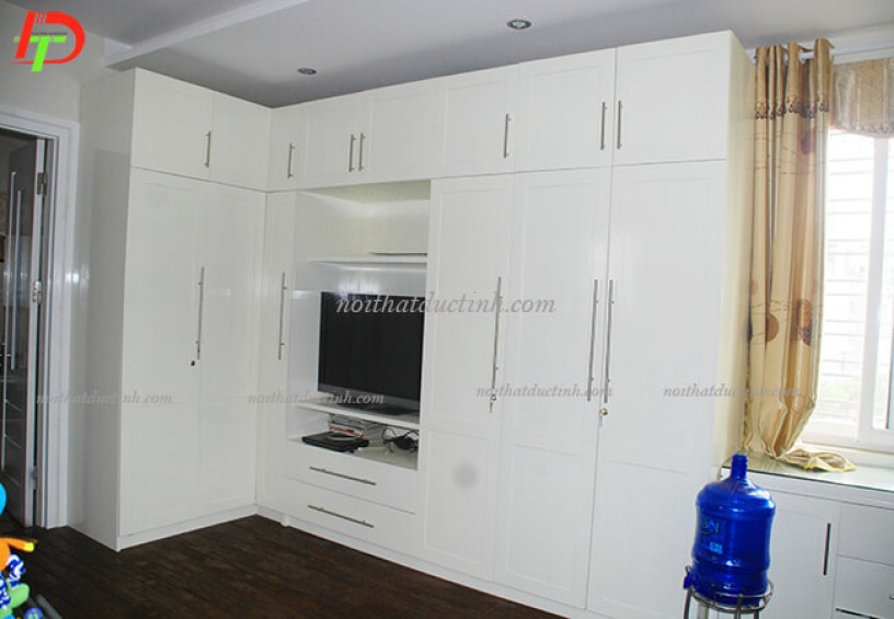 Tủ quần áo kết hợp kệ ti vi TA34