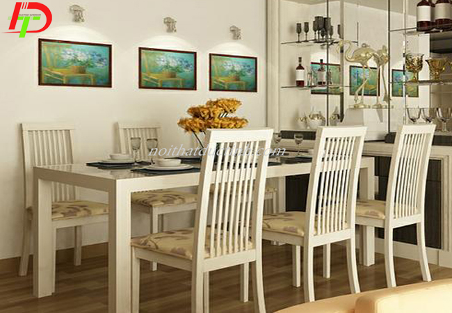 Mẫu bàn ăn gỗ tự nhiên sơn trắng sang trọng
